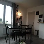 Circuit Des 24 H A 10 Mn - 2 Chambres, 4 Personnes & Cuisine